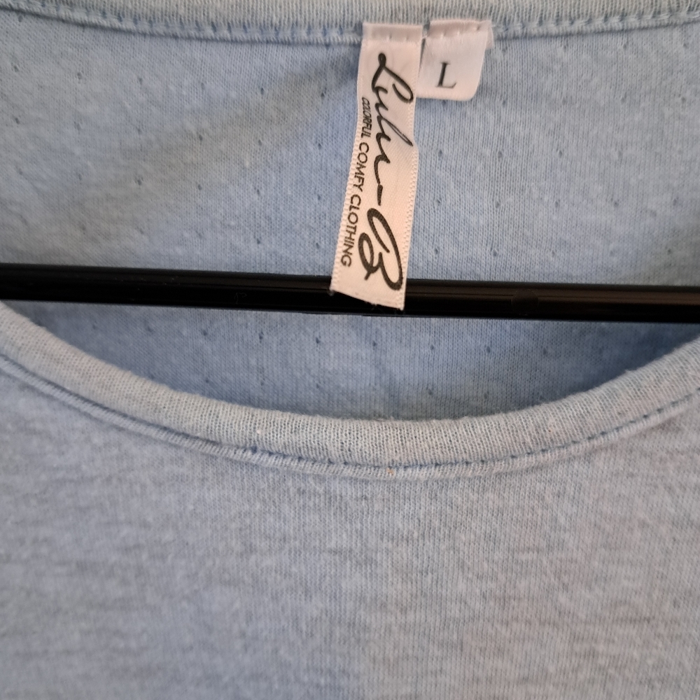 Color block top. - Picture 2 of 4